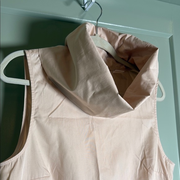 Elegant Cream Sleeveless Blouse - Picture 8 of 8